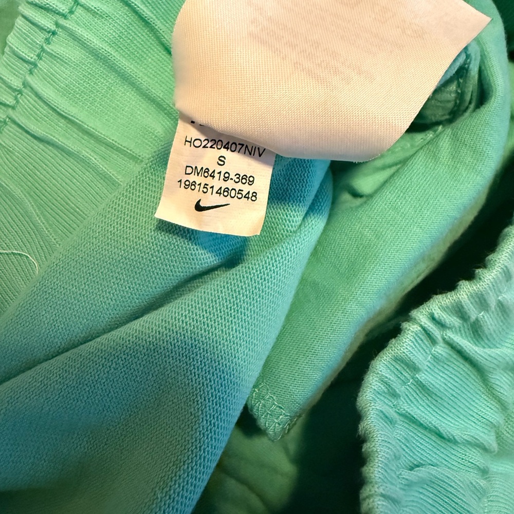 Nike Women Sportswear Easy Fit Jogger Pant DM6419-369 - Picture 8 of 8
